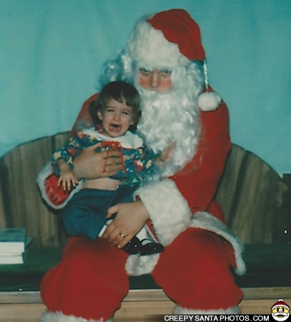 horroroftruant:  These CreepySanta Photos Are Ho-Ho-Horrifying  Nearly everyone has