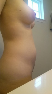 nerdynympho87:  Baby bump or food belly? 