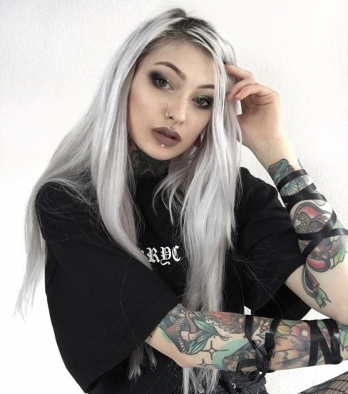 XXX torileighhall:  Instagram: internetxdoll photo