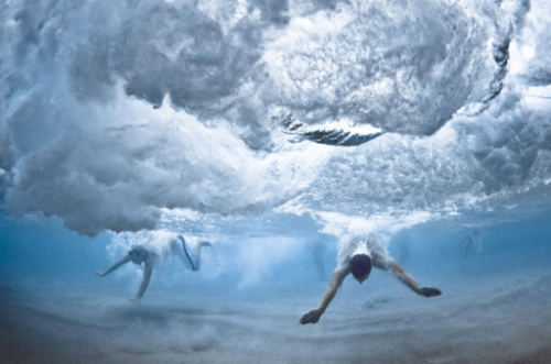 theumbrellahitchhiker:Underwater Project by Mark Tipple