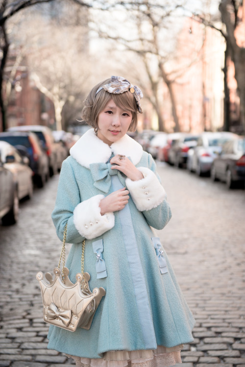 victorianme:  Dumbo, Brooklyn with my dear friend Xin Lolita Photography Roman Sweet Secret continues to be one of my all-time favorites ;w; I have this print in high waist JSK and OP; still searching for the other JSK cut! Dress, headbow and shoes: Baby