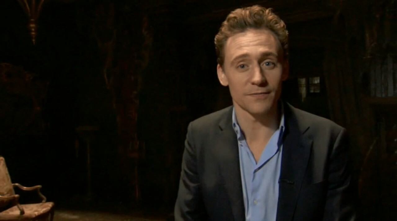 loricameback:  nakedhiddles:  “I’m here today to explain how big my dick is”