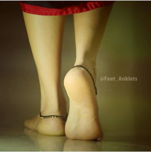 Good Morning ❤ #photography #indianphotography #keralaphotography #feet #anklets #soles #foot #legs 