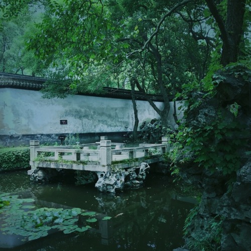 changan-moon:Chinese garden by 张大水.  Location: 浙江省，湖州市，南浔镇，小莲庄。