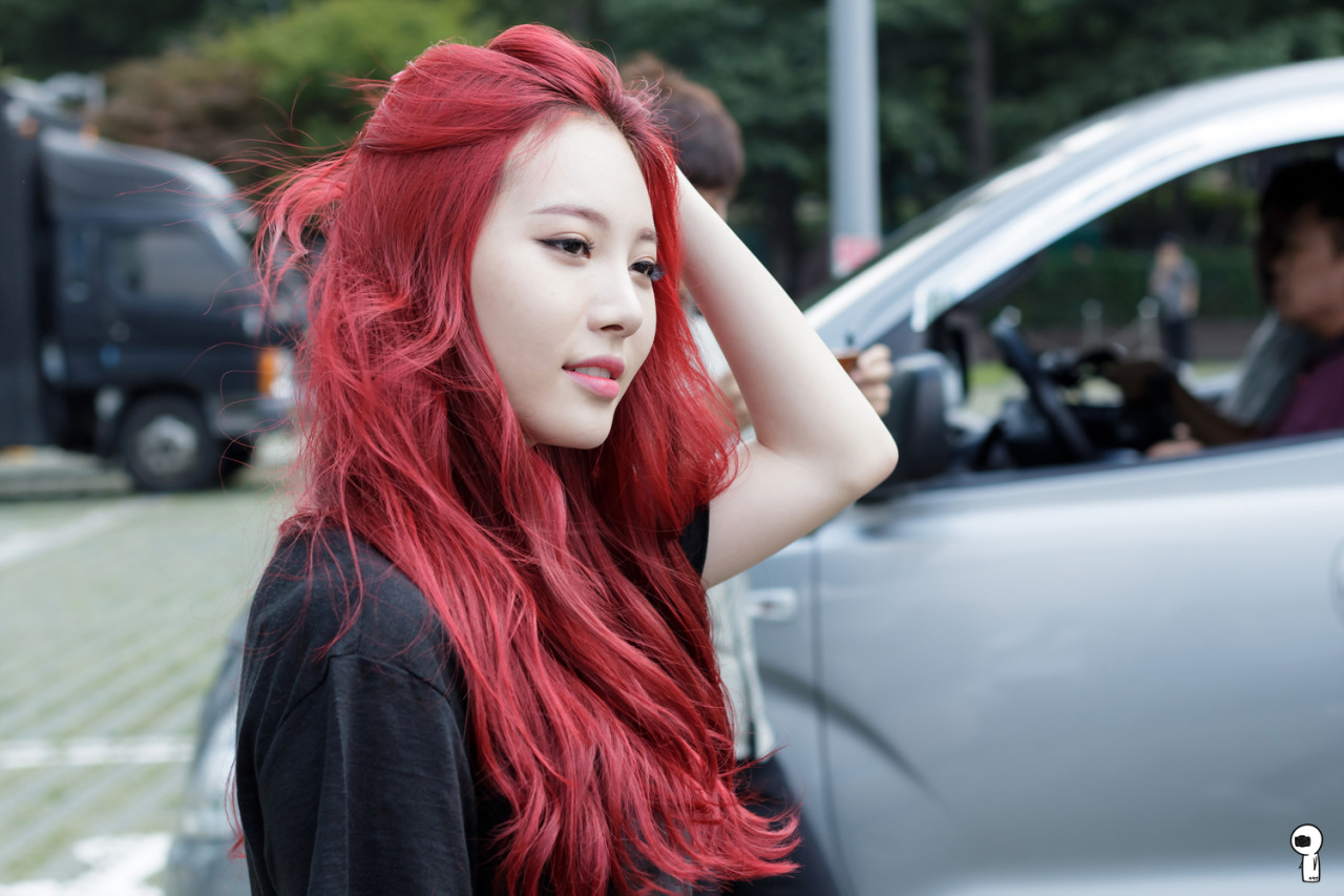 itsgirlsday:   사피엔 | DO NOT edit