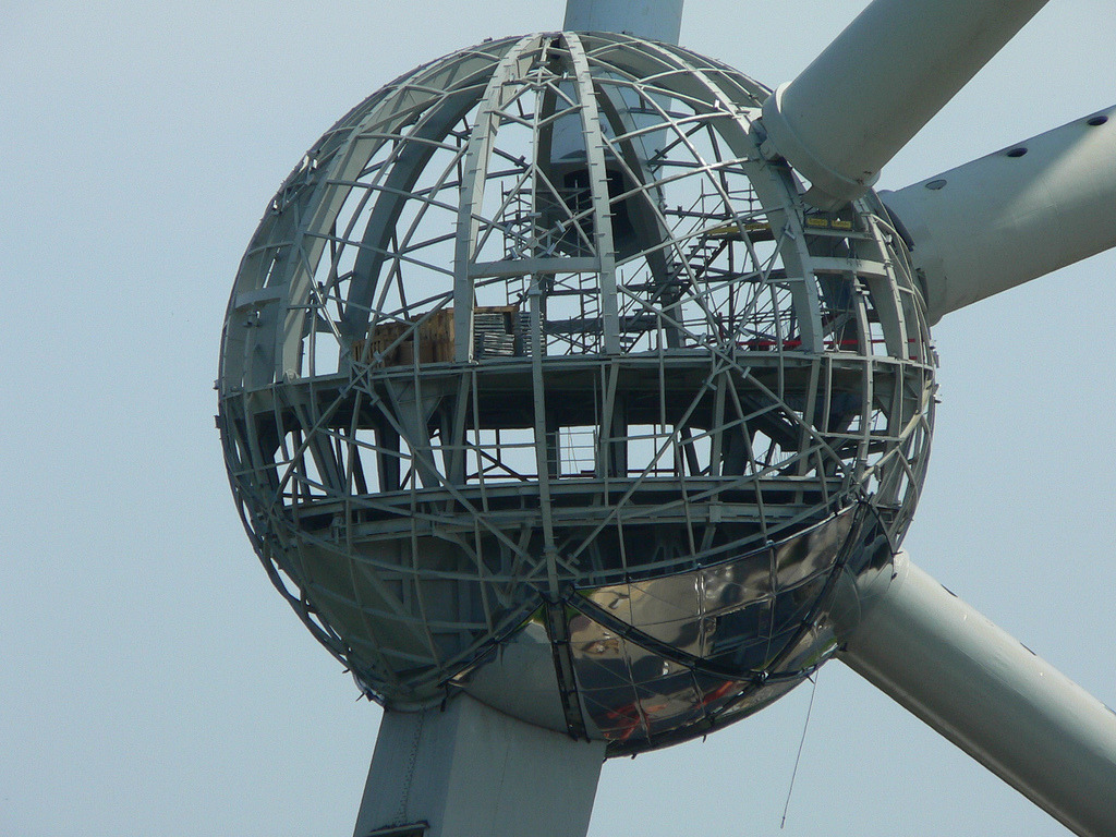 architectureland:  One of the iconic buildings for the Belgium is Atomium which is