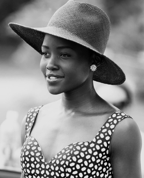 bwgirlsgallery:Lupita Nyong’o at 7th Annual Veuve Clicquot Polo Classic