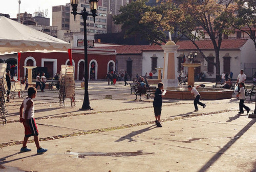 azurea:  Caracas, Venezuela por   	Implosion VoidListica 	  	 				 					 						 					 				 			  