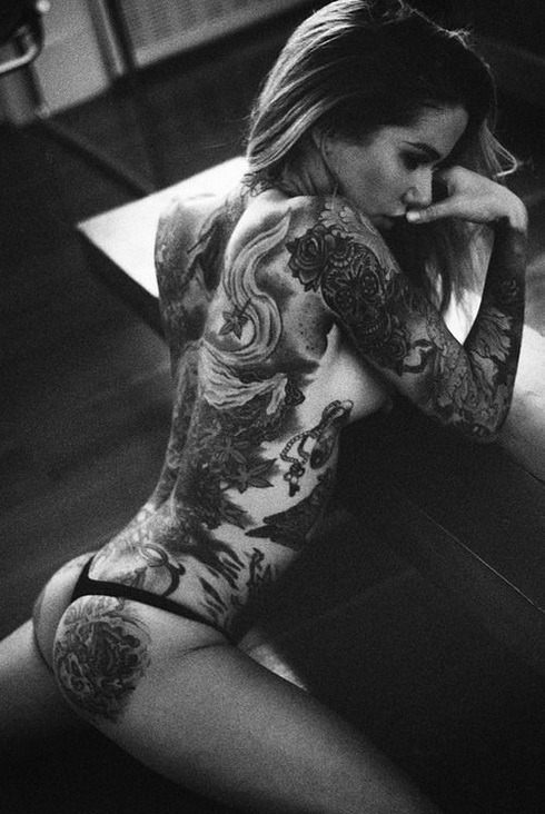 Sex i-always-bet-on-inked-girls:  More here I pictures