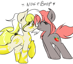 askflowertheplantponi:  Belated gift for