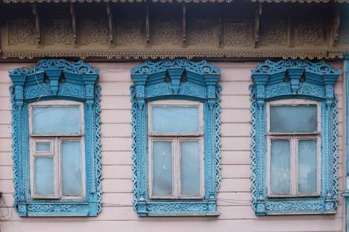 gagarin-smiles-anyway: Traditional Russian window frame - nalichnik (by Andrei Lisitsyn)