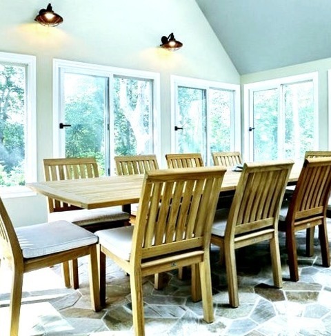 Medium - Sun RoomExample Of A Mid-sized Classic Sunroom Design