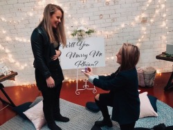 kaitlynliaofan1:  itsonlyyforever:  ❤️  Awww what a sweet proposal 