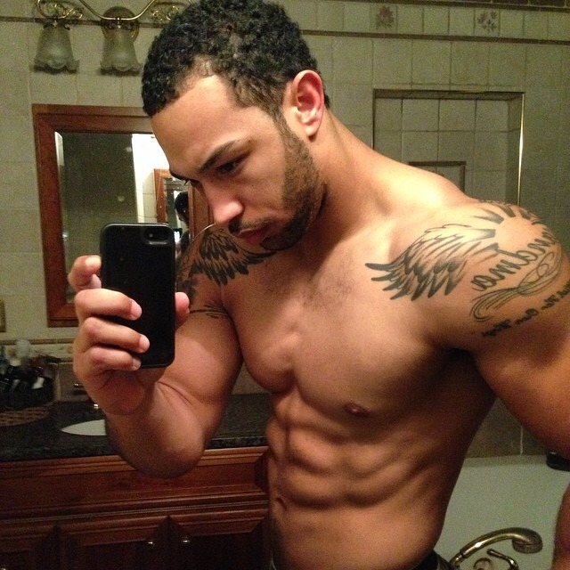 bestofgreg:  hoodsworld:  Darren Goodall  Hoodsworld claims no ownership of photos