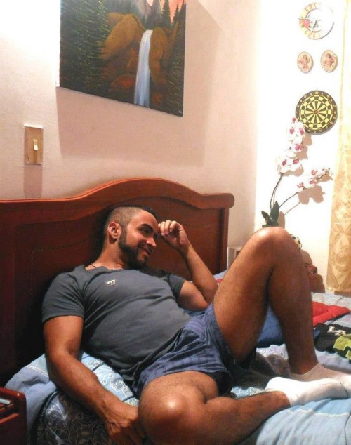 XXX duttyking:  #beefy #legs spread photo