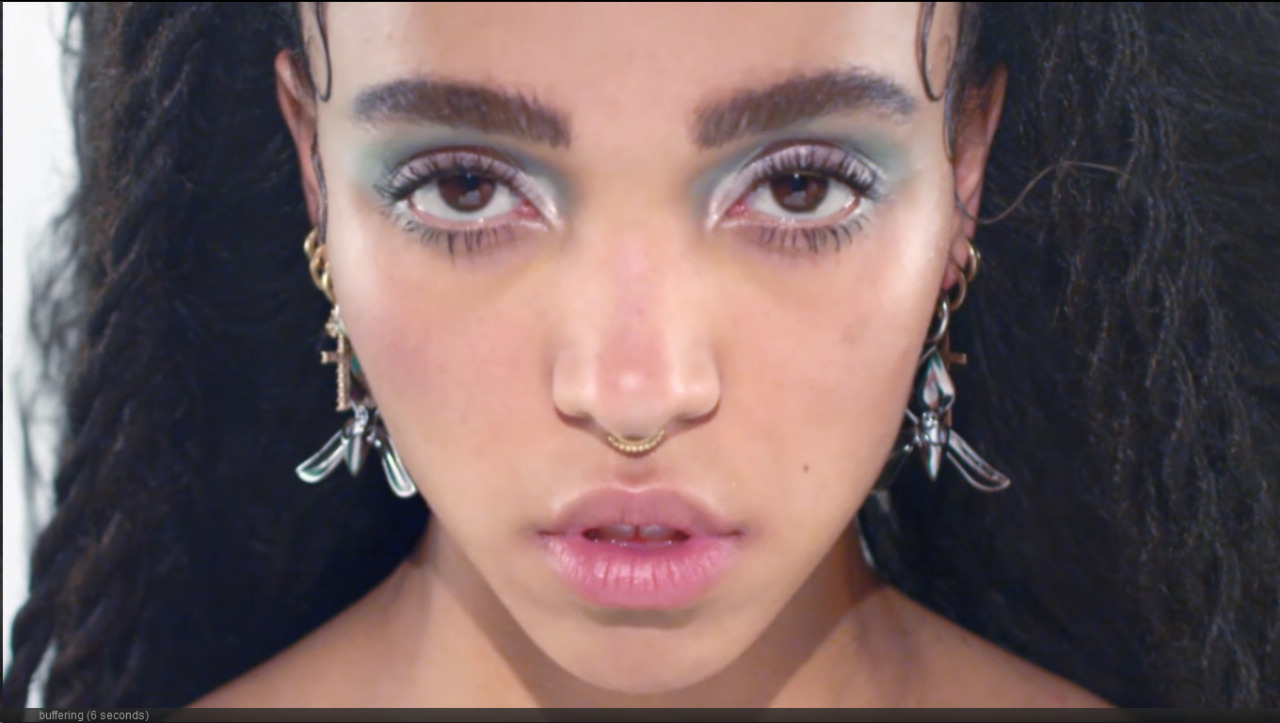 tonari-totoro:  FKA twigs in her video for Pendulum (2015) 