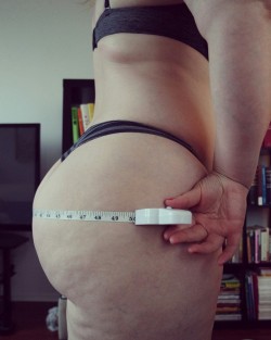 anaisnym:  5'5 and 42&quot;-32&quot;-50&quot; … I believe I qualify as a PAWG