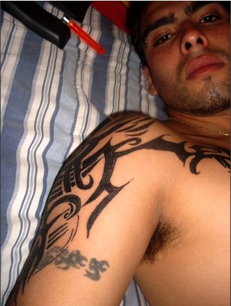 tontongrande:  Su wacho flaite para gozar pajeandose cabros rqls…..