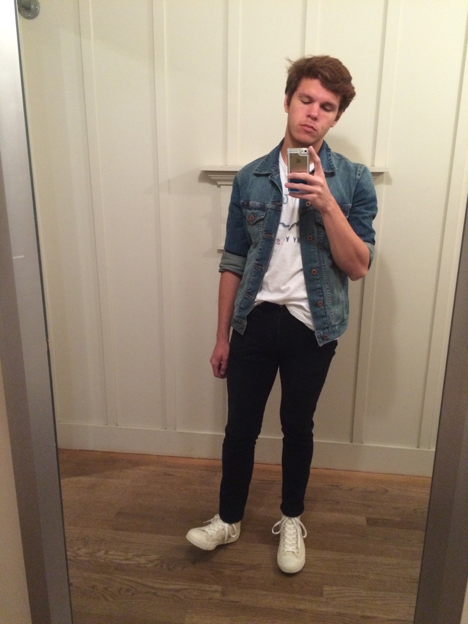 kevinspacedout:  i thought i looked cute at work yesterday 8) 