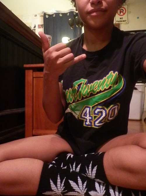 whospilledthebongwater:  gettin stoney today 