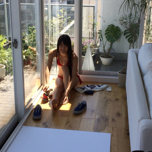 akibeya:  みなさん！！ 発売中〜の！！！ 『月刊エンタメ』さん！！！ みるみるして下さいましたか？？ 今回は、 あかみるでグラビアさんです！！ … 白間美瑠