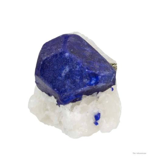 The blue in lapis Lazurite, a cousin of the volcanic mineral Hauyne (see on.fb.me/1VO1EnF) sh