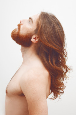 coelasquid:for-redheads:Dominic Hauser by Pia Schweisser  He’s like a dude version of the Little Mermaid or something.