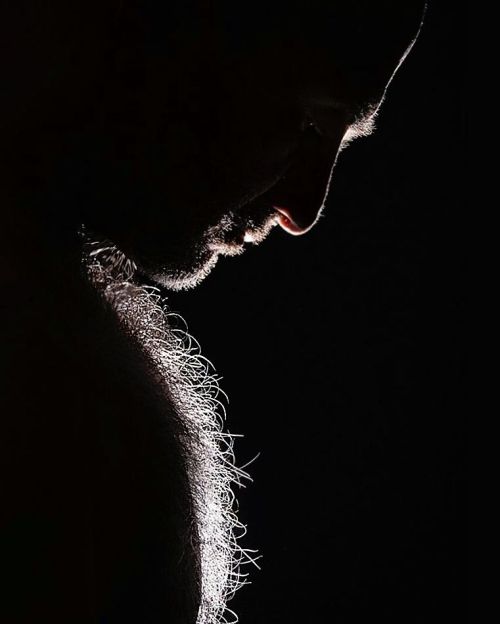 angel-amable:  No pudo ver el eclipse de sol… estaba nublado. 