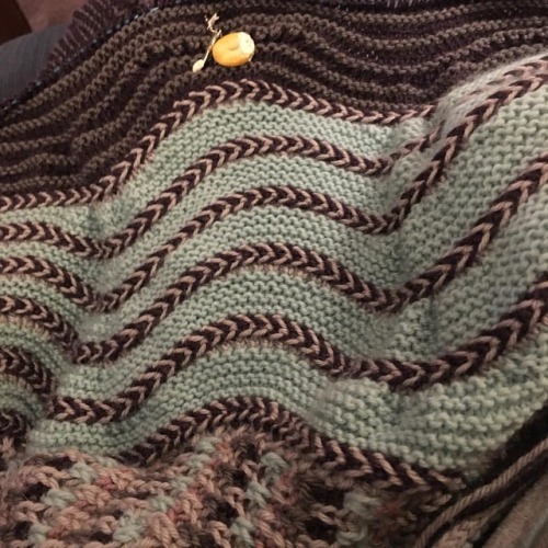 Back to working on my Texture Time. I’ve been enjoying this knit and now it’s time to finish it up! 