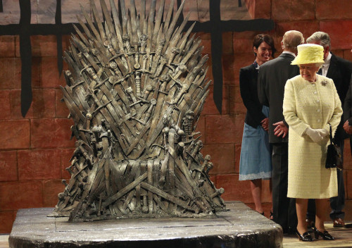 whatsdifferentincanada: The One True Queen and the Iron Throne