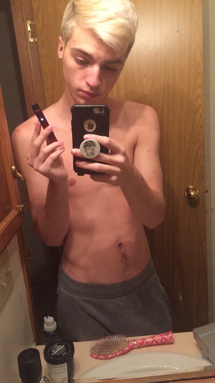 thetwinkprince101:  I really need to gain some weight, my waist is about 27” and