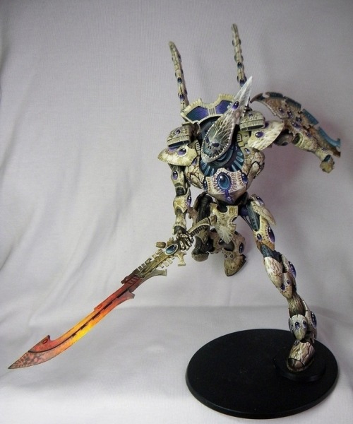 scalefantasy: Eldar Wraithknight  By Andrey Demidov.   It’s a part of a diorama, so brace yourself.   Special for @gonepaintin 