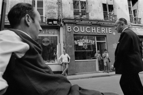dolm: France. Paris. Rosiers Street. The Jewish quarter. 1966. Bruno Barbey.