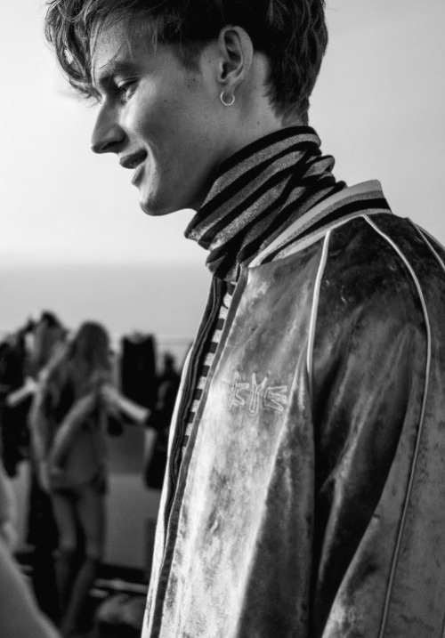 justdropithere:Frederik Ruegger - Backstage at KYE, FW15