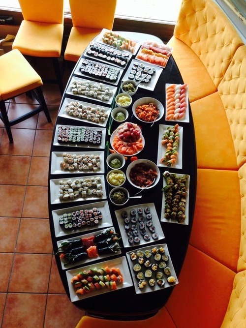 essenncee:  foodluxury: Love Food? This blog is for you.  …. 