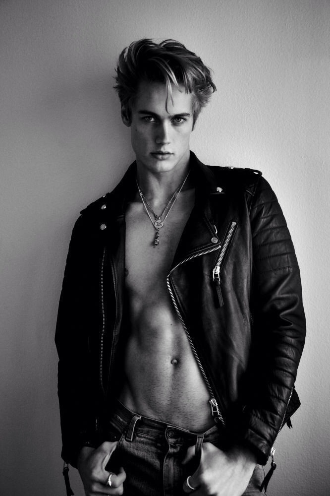 hotfamousmen:  Neels Visser