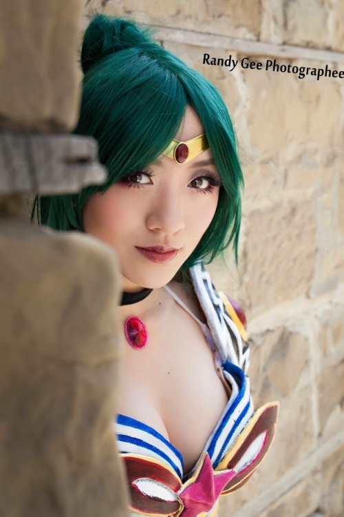 stellachuuuuu:  Battle Sailor Pluto cosplay Made by me Photos by Randy Gee Photographee and Vivid Vision Taken in Calgary