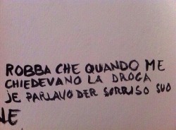 quelmareciavevafregato:  questa frase.   brevi poesie metropolitane