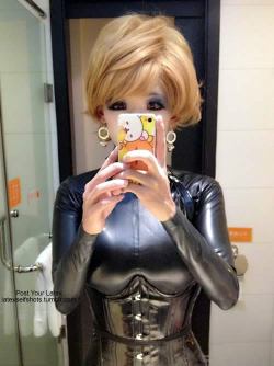 latexselfshots:  Hi this is Kostamaso… !!! Post me please »» Thanks for this one! Do you have more?
