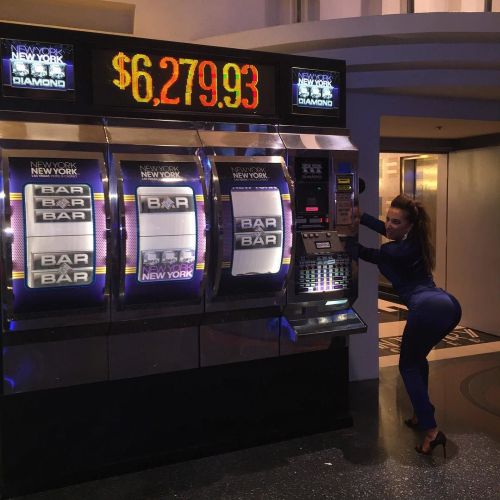 XXX I don’t think this slot machine has photo