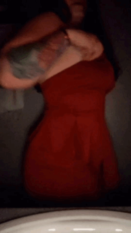 sapphic-havoc:POV: you’re my toothbrush and you’re watching me get ready for a date