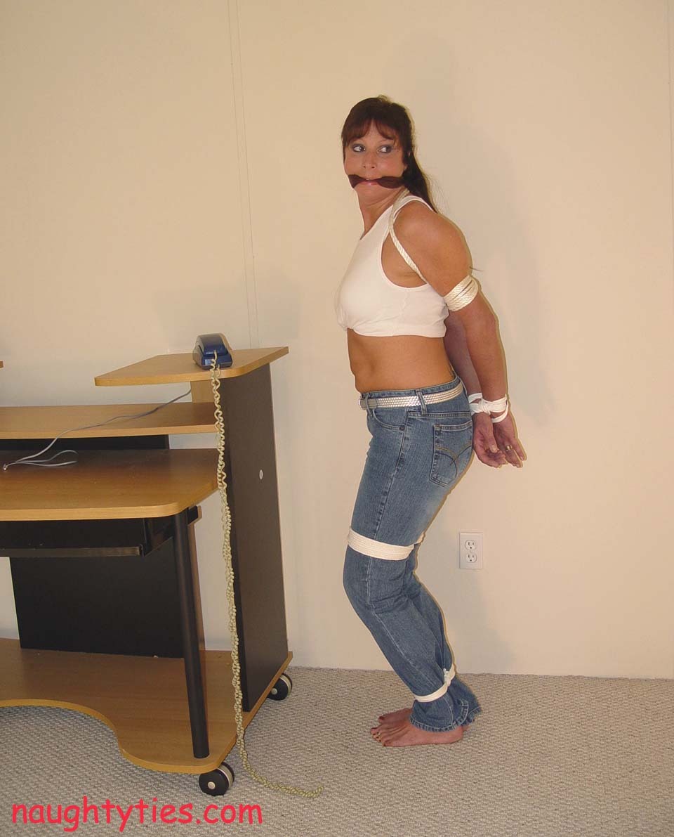 bondagehedgehog:Paige Turne adult photos