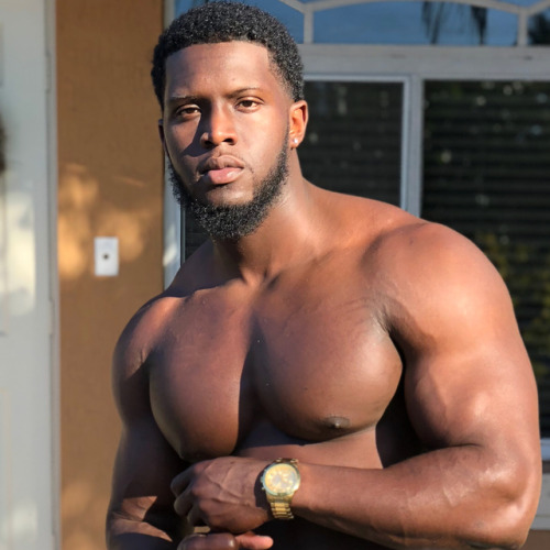 darkskinboy:https://www.instagram.com/blameblackboys/