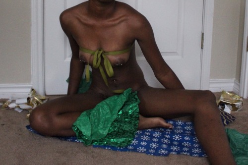 salaciousdaze:  Unwrap me 