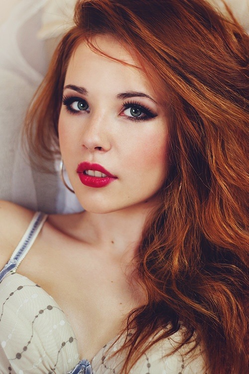 ginger-art:  ♥*~Ginger Girls~*♥     For more like this follow jvlinh ;)  