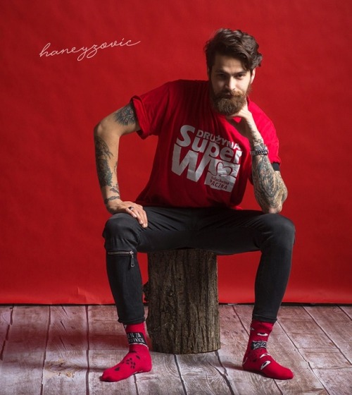 sockjersey:hot in red