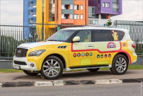 owmeex:Infiniti QX56 “Yellow Submarine” 