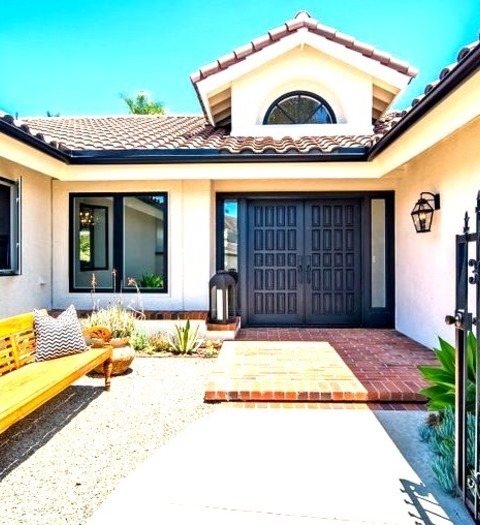 Exterior Orange CountyExample Of A Large, Modern, One-story White House With A Clipped Gable Roof And