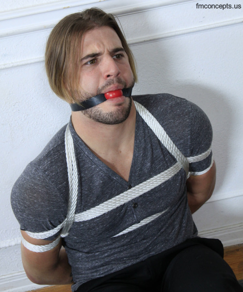 barabb1no: Nathan Bronson ballgagged