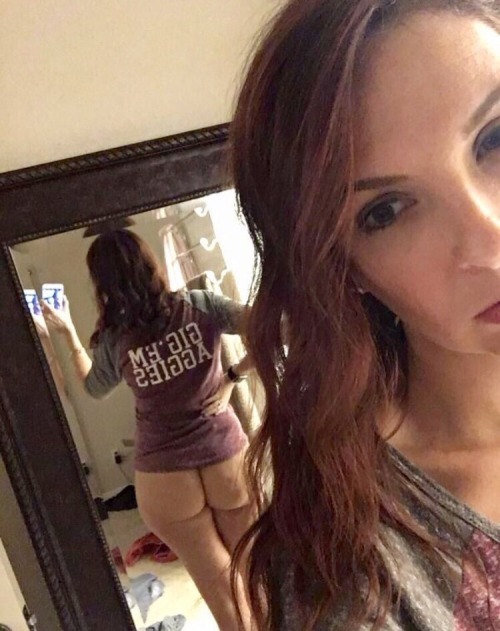 shameandexpose:  Jana Mae Williams. Wife and mother of 2. Lives in Austin/Buda, Texas area. You can see more of her on iChive.